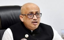 ডা. মুরাদ হাসানকে মন্ত্রিসভা থেকে পদত্যাগ করতে নির্দেশ