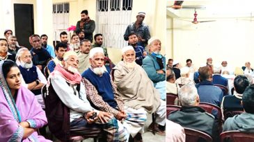 পানির বিল বৃদ্ধির প্রতিবাদে ১৭ নং ওয়ার্ড সামাজিক সংগঠনের মতবিনিময় সভা