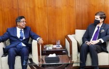 ‘শাস্তি নয়, সতর্ক করতে মার্কিন নিষেধাজ্ঞা’