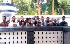 সিলেট জেলা তাঁতীলীগের নবগঠিত পূর্ণাঙ্গ কমিটির মাজার জিয়ারত