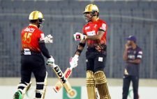 নারিন ঝড়ে রেকর্ড গড়ে ফাইনালে বরিশালের সঙ্গী কুমিল্লা