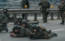 কিয়েভজুড়ে ব্যাপক গোলাবর্ষণ, সামরিক ঘাঁটিতে হামলা