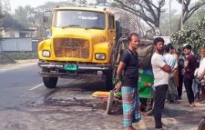 মাধবপুরে ট্রাক চাপায় অটোরিকশার ৩ জন নিহত