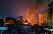 নগরীর জেল রোড এলাকায় ভয়াবহ আগুন