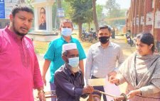 ১৫ জন ভিক্ষুককে ৩ লক্ষ টাকা নগদ অর্থ প্রদান