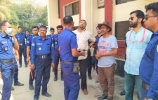 শ্রীমঙ্গলে রেলওয়ে ষ্টেশনে অবৈধ পার্কিং উচ্ছেদ অভিযান