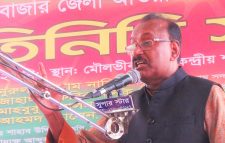 যে গাভী দুধ দেয় তারে ঘাস খাওয়াবো, যে দুধ দেয়না তারে হাটে বিক্রি করার আহমদ হোসেন