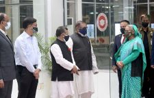 আরব আমিরাত সফর শেষে দেশে ফিরলেন প্রধানমন্ত্রী