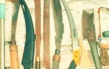 শাহীবাগ এলাকার থেকে অস্ত্রসহ ২ ডাকাতকে গ্রেপ্তার