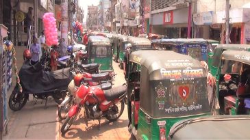 মৌলভীবাজারে অবৈধ দখলে বড় সড়কগুলো দিন দিন ছোট:  ভোগান্তিতে পড়ছেন জনসাধারণ