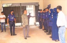 সরকারি প্রাথমিক বিদ্যালয়ের সহকারী শিক্ষক নিয়োগ পরীক্ষার বিভিন্ন কেন্দ্র পরিদর্শন পুলিশ সুপার