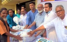প্রবাসী আব্দুল মৌমিন এর উদ্যোগে সেহরি ও ইফতার সামগ্রী বিতরণ