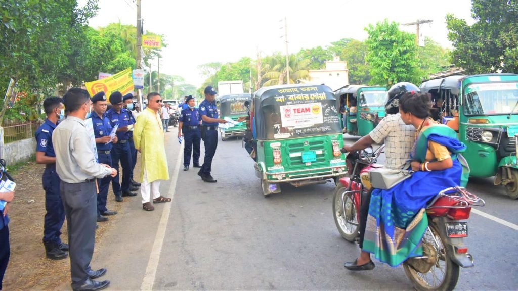 ঈদ যাত্রা হোক নির্বিঘ্ন। কখনো না পৌঁছানোর চেয়ে দেরীতে পৌঁছানো শ্রেয়।