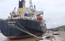 ভারত থেকে গমভর্তি জাহাজ এসেছে বন্দরে