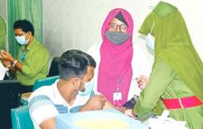 কোভিড টিকা নেননি ৪০% সাংবাদিক
