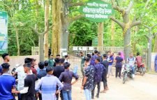 ঈদুল ফিতরের টানা ছুটিতে  পর্যটককেন্দ্রগুলোতে উপচে পড়া ভিড়