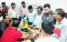 কালিঘাটে গুদামে মজুদ ছিলো ৫ টন সয়াবিন তেল