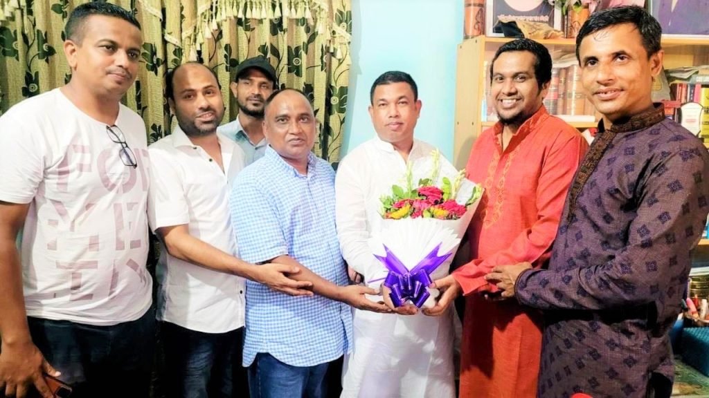 স্বেচ্ছাসেবক দলের সহ সাংগঠনিক সম্পাদকের এম সাইফুর রহমানের কবর জিয়ারত