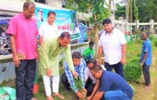 পৌরসভার উদ্যোগে ৩ মাসব্যাপী বৃক্ষরোপন কর্মসূচির উদ্বোধন
