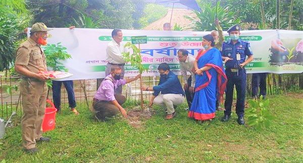 মৌলভীবাজারে ১ লক্ষ গাছের চারা বৃক্ষরোপন কর্মসূচীর উদ্বোধন