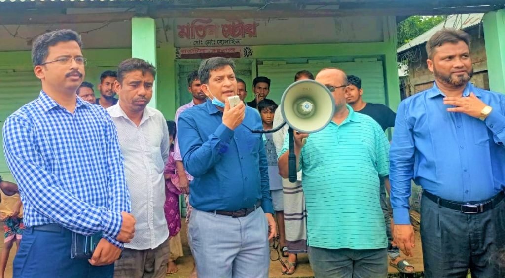 কমলগঞ্জ টিলা ধসের ঝুঁকিপূর্ণ এলাকা পরিদর্শন-জেলা প্রশাসক মীর নাহিদ আহসান