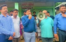 কমলগঞ্জ টিলা ধসের ঝুঁকিপূর্ণ এলাকা পরিদর্শন-জেলা প্রশাসক মীর নাহিদ আহসান