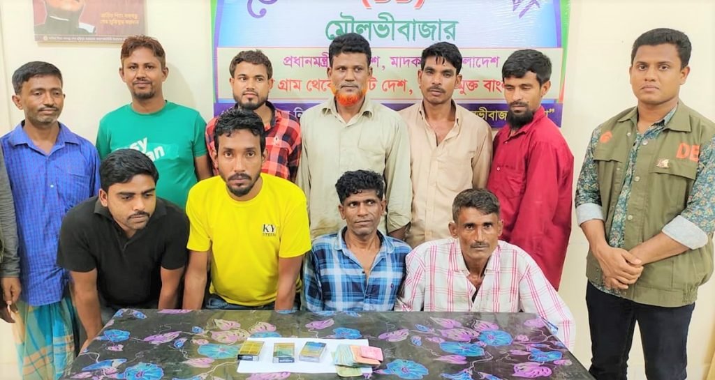  জেলা গোয়েন্দা পুলিশের অভিযানে ১০ জুয়াড়ী গ্রেফতার