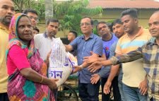 সিলেট এলাকায় বন্যায় ক্ষতিগ্রস্থ মাঝে ত্রাণ সামগ্রী বিতরণ