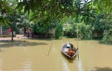  নদী পাড়ের দুই থানার মানুষের মানবেতর জীবন