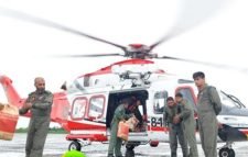 সিলেটের বন্যা কবলিত এলাকায় ত্রাণ ও উদ্ধার কার্যক্রমে বাংলাদেশ বিমান বাহিনী