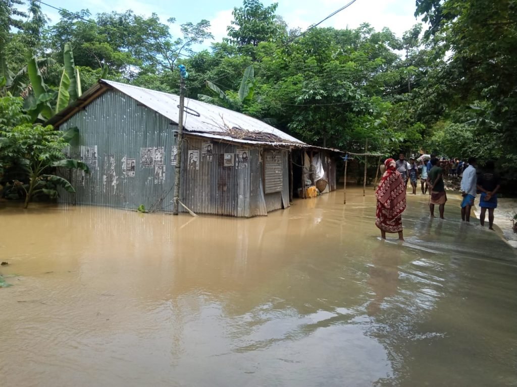মৌলভীবাজারে বন্যা অবস্থা অবনতি নতুন নতুন এলাকা প্লাবিত হচ্ছে
