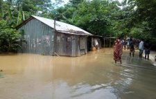 মৌলভীবাজারে বন্যা অবস্থা অবনতি নতুন নতুন এলাকা প্লাবিত হচ্ছে