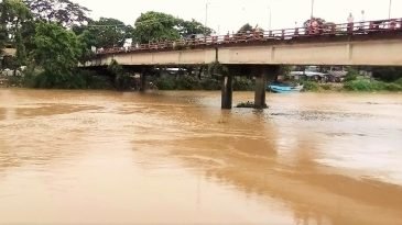 সিলেটে বাড়ছে পানি, গৃহহারা হচ্ছেন লাখো মানুষ