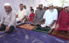 সৌদির সাথে মিল রেখে মৌলভীবাজারে ঈদ উল আযহার নামায পড়লেন শতাধিক মুসল্ল¬ী