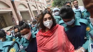 আদালতে ডা. সাবরিনা-আরিফ, রায় ঘোষণা দুপুরে