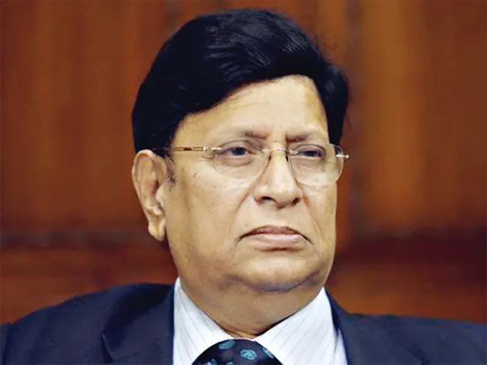 ড. মোমেনের গন্তব্য, নানা জল্পনা