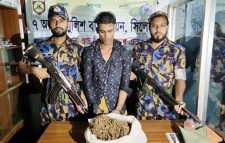 সুনামগঞ্জে গাঁজাসহ যুবক আটক