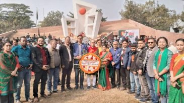 বিজয় দিবসে সিলেট জেলা প্রেসক্লাবের শ্রদ্ধাঞ্জলি অর্পণ