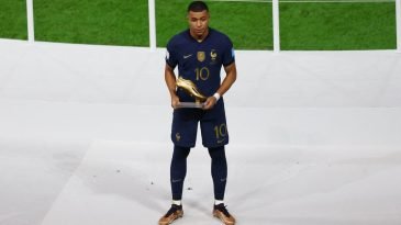 গোল্ডেন বুট এমবাপের