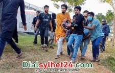 ‘ছেলেকে জ্ঞানের আলো নিতে পাঠালাম, চোখের আলো হারিয়ে এল’