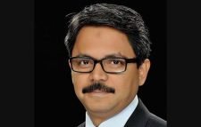 সীমান্তে হত্যা বাংলাদেশ সরকারকে বিব্রত করে : শাহরিয়ার আলম