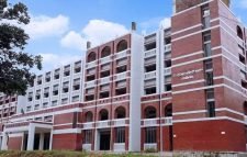 চীফ জুডিসিয়াল ম্যাজিস্ট্রেট আদালত সরকারি কোষাগারে ২৮ লাখ  টাকা জমা দিল