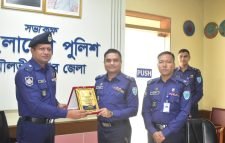 মৌলভীবাজার জেলার শ্রেষ্ঠ ওসি আব্দুছ ছালেক