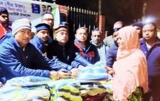 সিলেট জেলা ও মহানগর যুবদলের শীতবস্ত্র বিতরণ