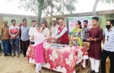 ভাষা দিবসে কমলগঞ্জে শিক্ষার্থীদের মাঝে স্কুল ড্রেস বিতরণ