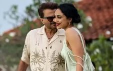 ঘনিষ্ঠ দৃশ্যে নার্ভাস অনিল