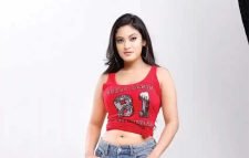 ‘ডিলিট’-এ মৌ খান