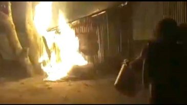 বড়লেখায় কৃষকের বসতঘর পুড়িয়ে দেওয়ার অভিযোগ