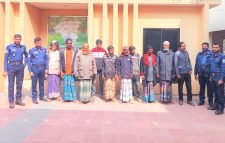 রাজনগরে বিশেষ অভিযানে ০৭ জুয়াড়ি ও পরোয়ানাভূক্ত আসামিসহ গ্রেফতার ১০