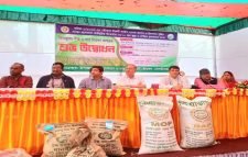শ্রীমঙ্গলে কৃষকদের মাঝে বিনামূল্যে বীজ ও সার বিতরণ কার্যক্রমের উদ্বোধন